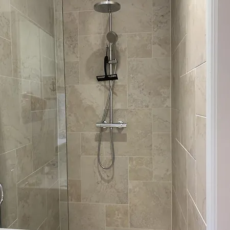 Ferienhaus Rosies, The Bay, 2 Bedrooms With Ensuites, Parking For 2 Cars, 2 Dogs Welcome Filey