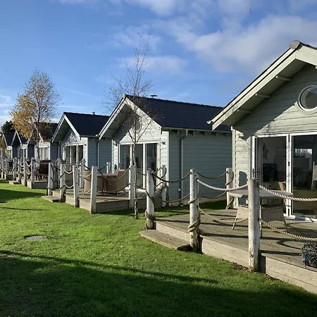 Rosies, The Bay, 2 Bedrooms With Ensuites, Parking For 2 Cars, 2 Dogs Welcome Ferienhaus Filey