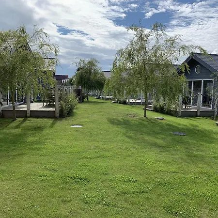 Rosies, The Bay, 2 Bedrooms With Ensuites, Parking For 2 Cars, 2 Dogs Welcome Filey