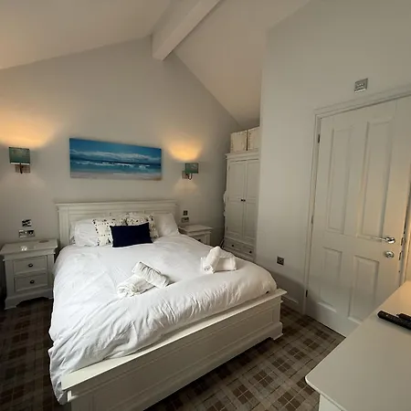 Holiday home Rosies, The Bay, 2 Bedrooms With Ensuites, Parking For 2 Cars, 2 Dogs Welcome